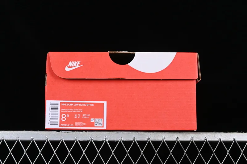 All Categories Nk SB Dunk Series Nk SB Dunk Low Low-top sneakers Nk Dunk Low "Team Gold" Official custom-cracked SB strap low-top casual sneakers DV0833-100